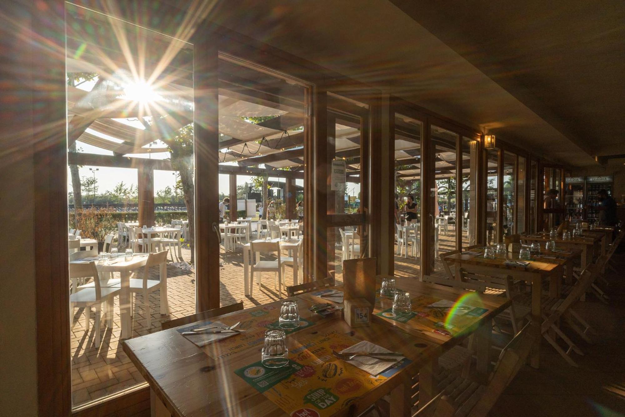 Club Del Sole Spina Family Collection Hotel Lido di Spina Bagian luar foto
