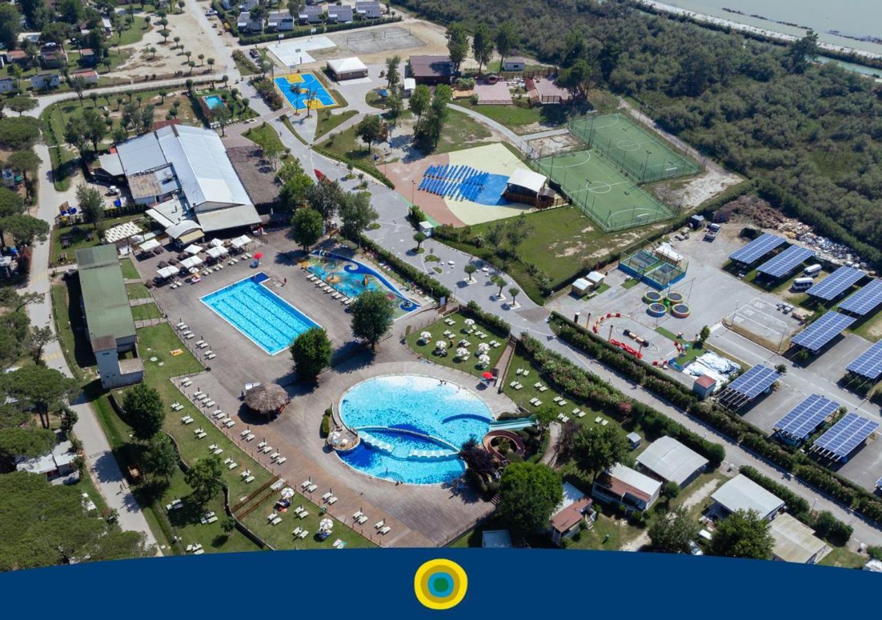 Club Del Sole Spina Family Collection Hotel Lido di Spina Bagian luar foto